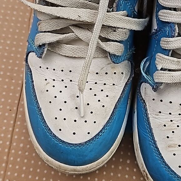 Nike shoes 1 retro high size 7y main image 5